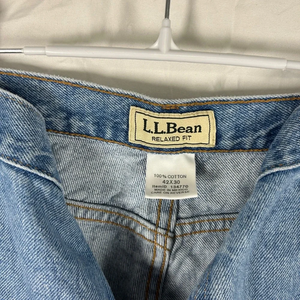 LL Bean Relaxed Fit Jeans Mens 42x30 Blue Denim Y2K Straight‎ Leg 134770 Medium